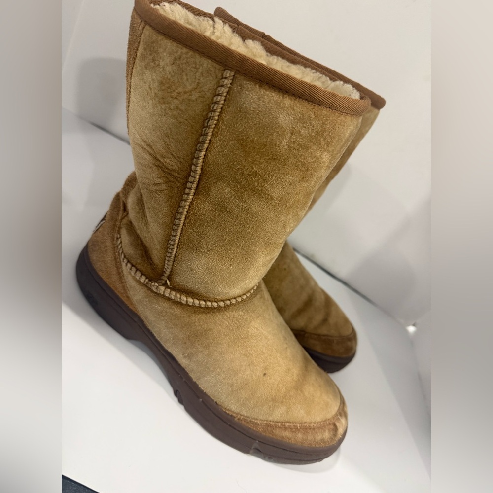 Ugg chestnut Boot - image 1